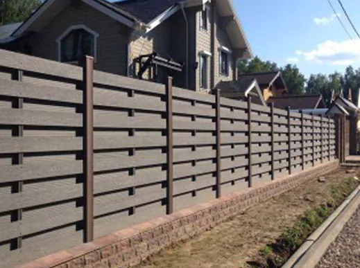 Монтаж забора из ДПК
